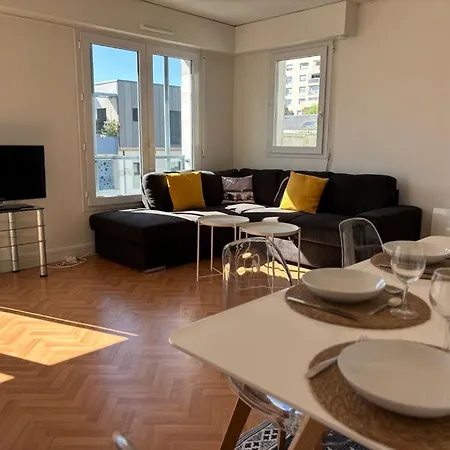 Apartment T2 La Rochelle 500m Vieux-port Avec Parking *